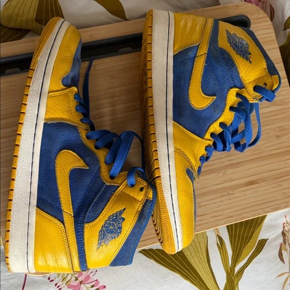 Nike Air Jordan 1 Retro OG Laney - Picture 9 of 12